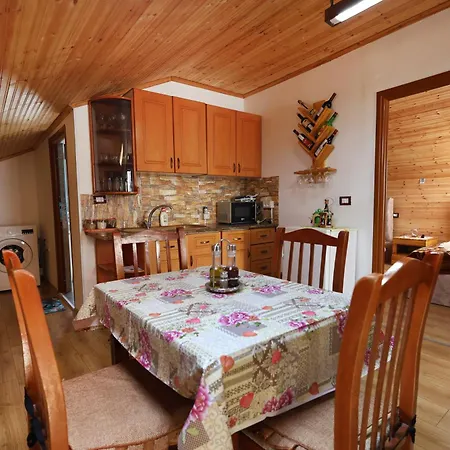 Samuela Cozy Retreat Tatil Evi Berat