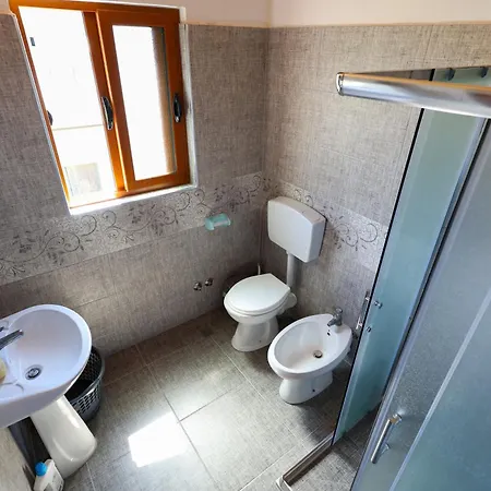 Samuela Cozy Retreat Дом отдыха Берат