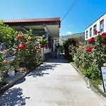 Samuela Cozy Retreat